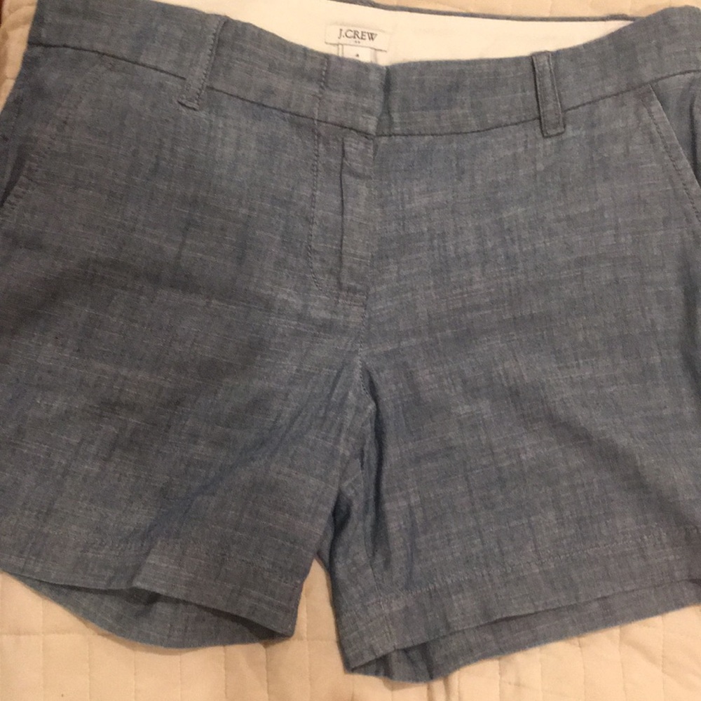 J crew Women’s lightweight denim shorts J.Crew size 4 never worn
SH-8